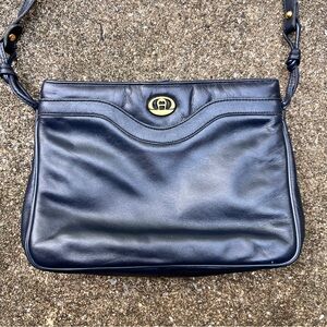Vintage 1970’s Etienne Aigner navy blue leather crossbody purse